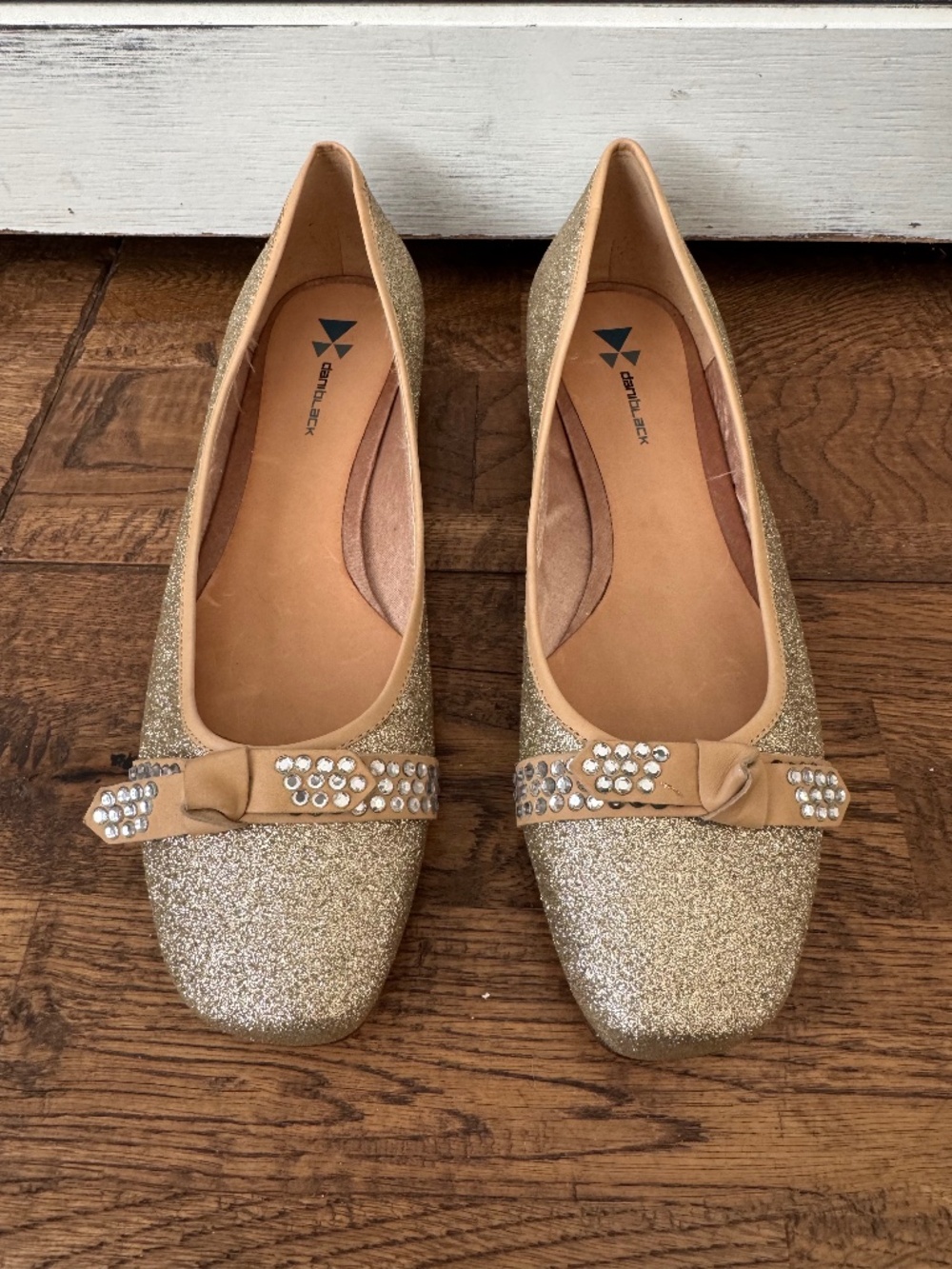 NWT Dani Black Alexis Gold Glitter Ballet Flats Rhinestone Bow Women's Size 8